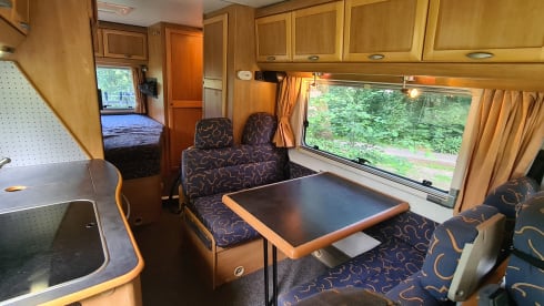 6 person family camper. Hymer integral from 2000