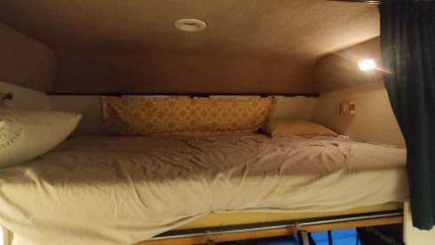 Campertje – 4p Laika alcove uit 1990
