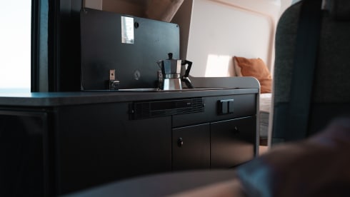 Desert – Premium Outdoor Van Rental