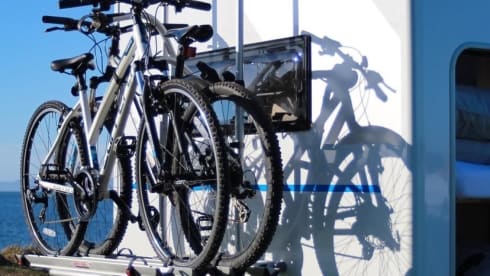 Saltire sunsets Motorhome hire  – 6 berth Fiat alcove from 2021