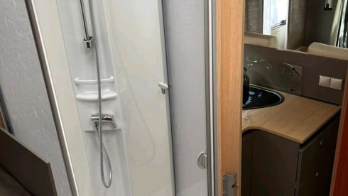 Excellent Campers  – 4p LMC semi-integrated from 2022