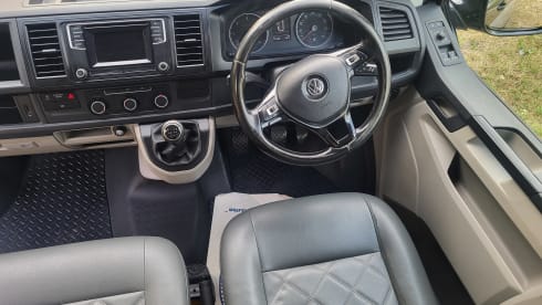 Rosie – 4 berth Volkswagen campervan from 2017