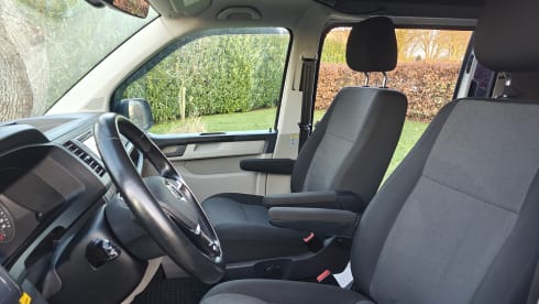 De Busss – 2p Volkswagen bus uit 2015
