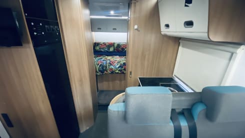 Luxury 4 Berth Motorhome Automatic