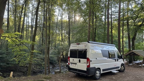 Magic Adventure – 3p Peugeot camper from 2024 is ready to go