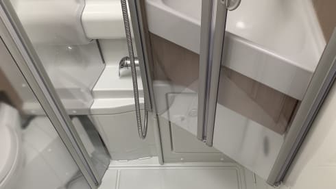 Malibu – Malibu Van 640 LE charming GT sky view