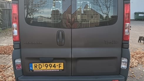 2p Renault bus uit 2010
