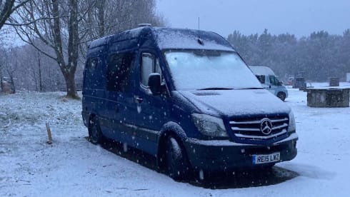 Ronnie – Fully Off-Grid Mercedes Heating & shower/Toilet (Insurance Included)