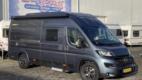 Jo'Berg – Hymer Yellowstone bus camper (with lifting roof) from 2019
