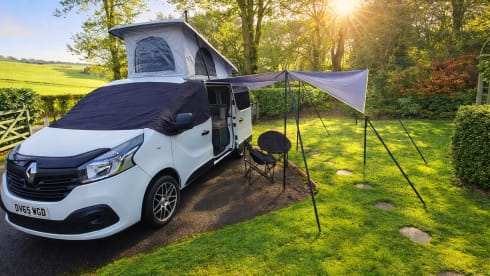 JEANY – 2 berth Renault campervan from 2015