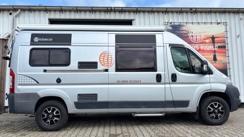 4p Fiat bus uit 2011