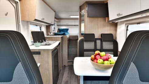 Camper Ledegem – 2p Carado semi-integrated from 2024