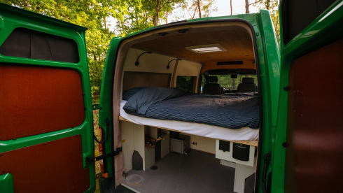 The Green House – Ein eigenständiger Luxus-Renault Master mit zwei Schlafplätzen!