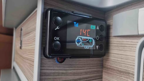 Bluey – 4 berth Volkswagen T6 Transporter 4Motion campervan (off-grid camper)