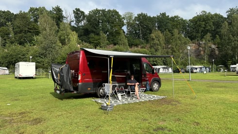 2p Pössl bus uit 2021