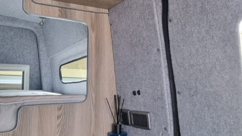 Ronnie – Fully Off-Grid Mercedes Heating & shower/Toilet (Insurance Included)