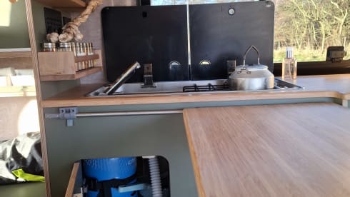 Madelief  – 4p Volkswagen bus uit 2018