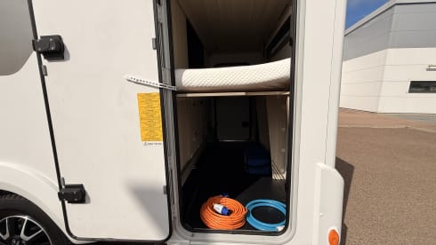 Great Scottish Cruiser – Caravane Fiat 7 couchages avec alcôve à partir de 2021