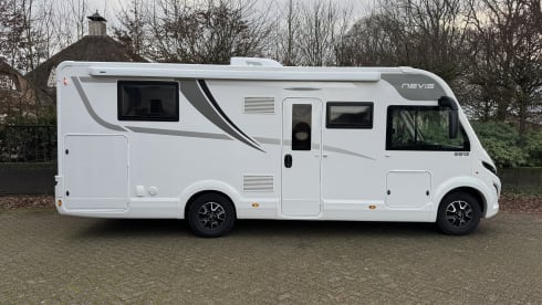 Luxury McLouis camper for 4 people 