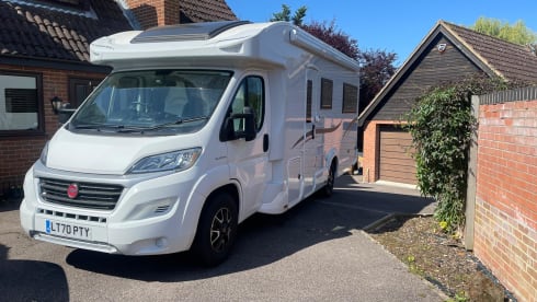 Lopty – 2020 Roller Team Auto Roller 747