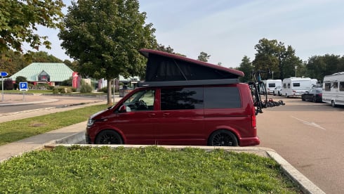 Ruby Roamer – 4 berth Volkswagen campervan from 2023