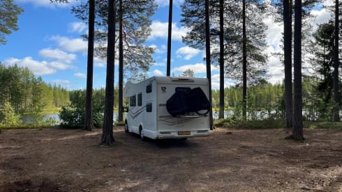 6-person Rimor alcove, unique layout