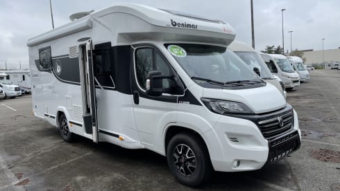 Luxury Benimar Mileo 296(2020) 4-5 pers.