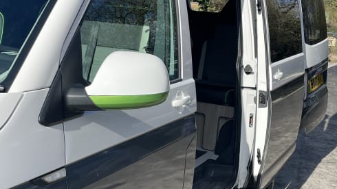 PERCY – Volkswagen Wohnmobil mit 4 Schlafplätzen aus dem Jahr 2017