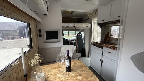 Last minute (-20%): Nice and complete camper for rent!