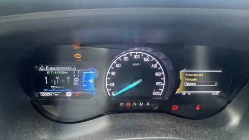 Ford Ranger – Ford Ranger pickup with tow hitch
