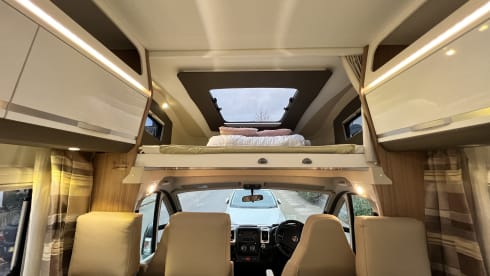 Dolly – Luxury 7 birth Family Motorhome 