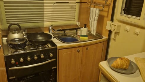 CARYS – 2 berth Peugeot semi-integrated from 2006