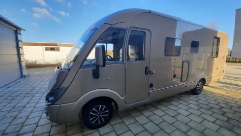 GIPA CAMPER – LUXE MOBILHOME INTEGRAAL BURSTNER met WIFI binnen EUROPA