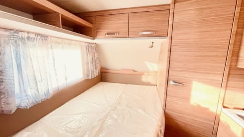 SMART VOYAGER – CARAVAN WEINSBERG CARAONE 450 FU