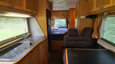 6 person family camper. Hymer integral from 2000