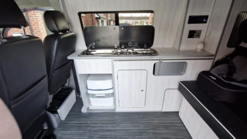 Candycane – 5 berth Volkswagen campervan from 2015