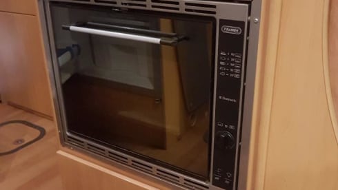 Cristall – The pinnacle of freedom: spacious alcove motorhome