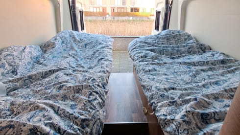 Odiesadventures2 – Mooie Fiat Ducato buscamper met lengtebedden