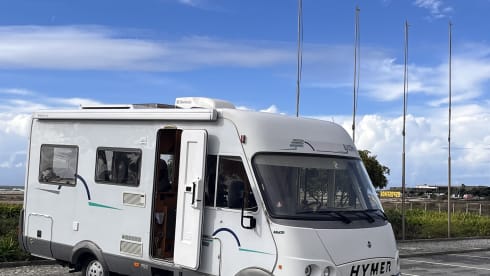 4p Hymer semi-integrated from 2000