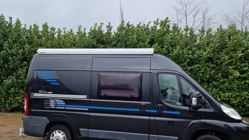 OFF-GRID – Very nice and fully equipped bus camper!