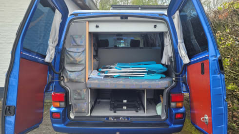 4p Volkswagen bus from 2001