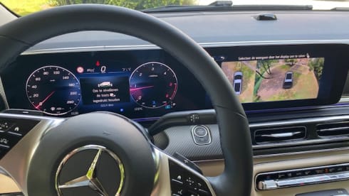 Quinti – Autobus Mercedes-Benz a 4 posti dal 2026