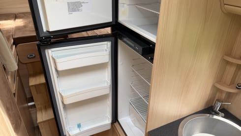 4p Sunlight semi-integrated uit 2013