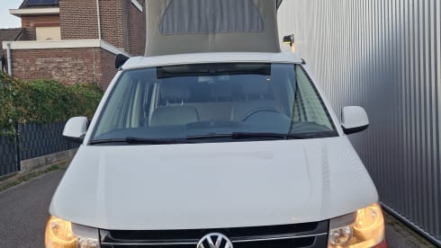CJ – Volkswagen California 2013 with invertaris