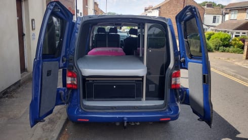 Halen – 2/3 berth LWB Volkswagen T30 with 5 seatbelts