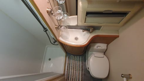 Mabel – 6 Berth Mercedes Auto-Trail 