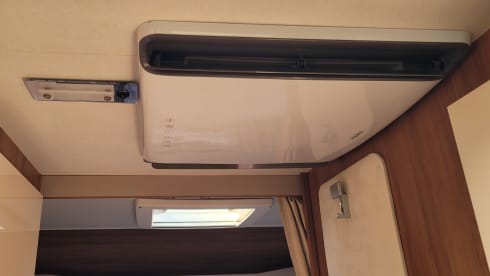 4p Renault semi-integrated from 2016