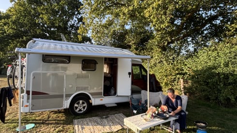 De suite ☀️ – 2p Dethleffs semi-integrated uit 2006