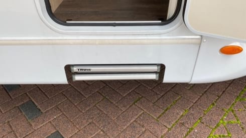 Sunny – Sunlight A70 alcove 6 person Automatic 150 HP built in 2018