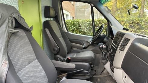 Ritser – Off-grid Volkwagen crafter buscamper 2p